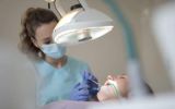 Das Zahn ziehen: Dauer der Schmerzen und Tipps nach der Zahnextraktion